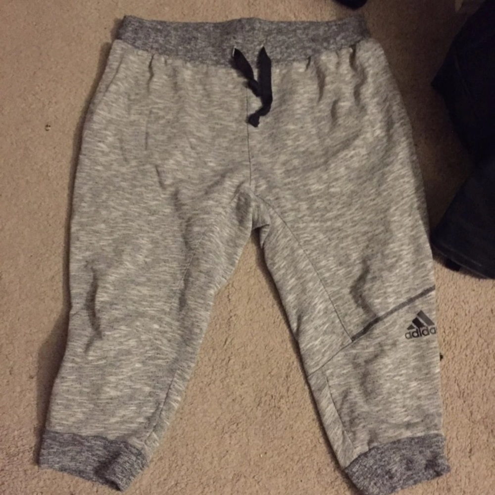 Adidas jogger capris grey Size L